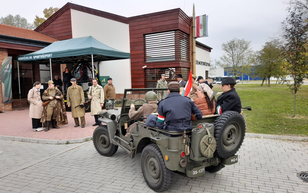 Hadijátékokkal idézték fel az 1956-os forradalom eseményeit Balassagyarmaton