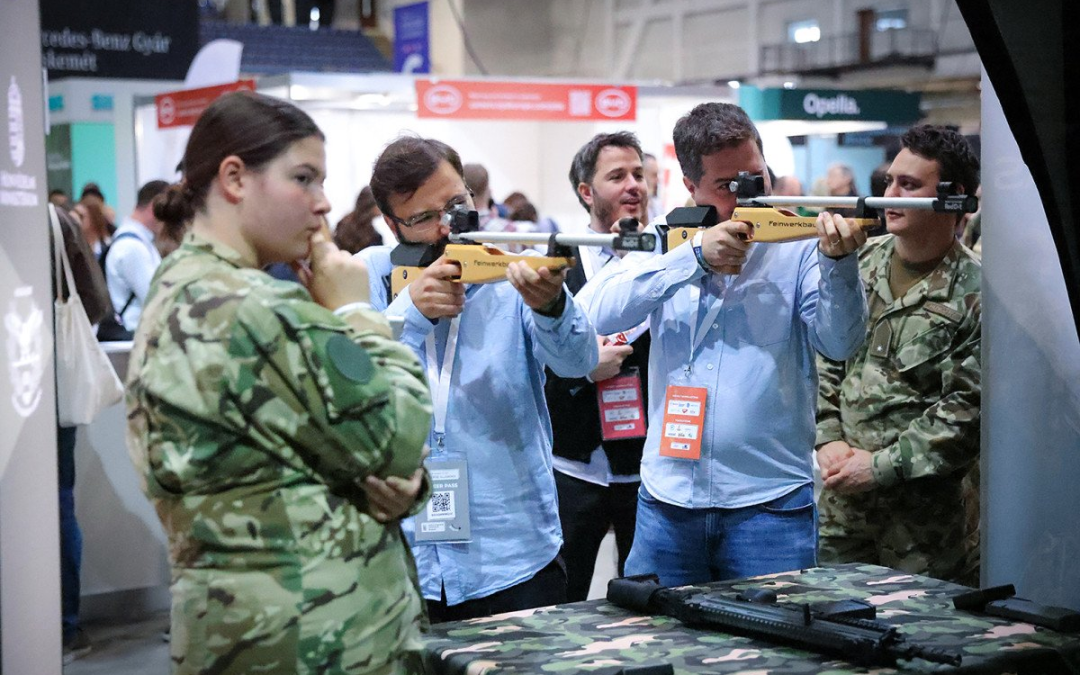 Az országvédelmi gyakorlat közben is folyik a toborzás