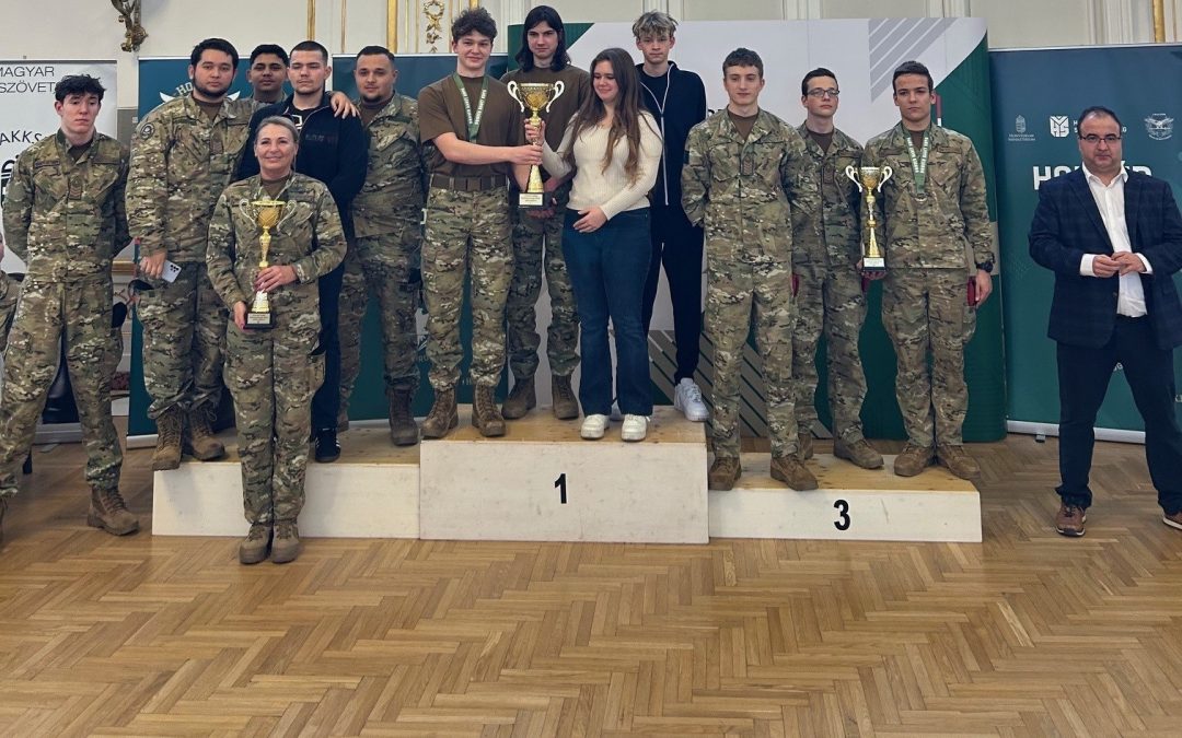 A Honvéd Kadét Sakkbajnokság második versenynapján is dobogóra állhattak a legjobbak