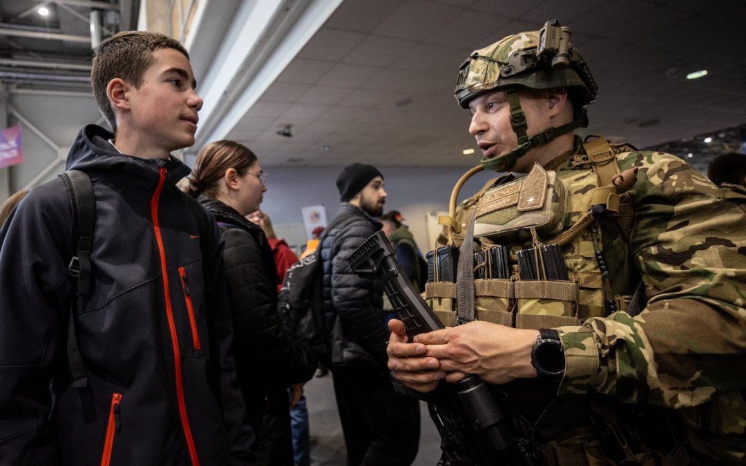 „Gyertek, itt vannak a katonák!”